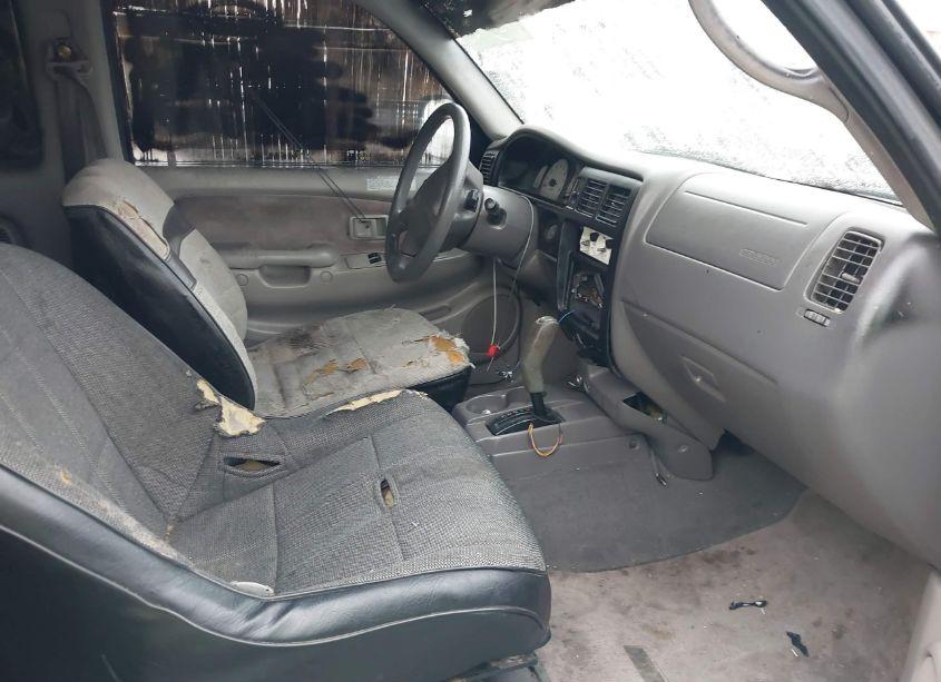 Photo 5 of 2001 Toyota Tacoma PRERUNNER V6 (VIN 5TESN92N51Z855611)