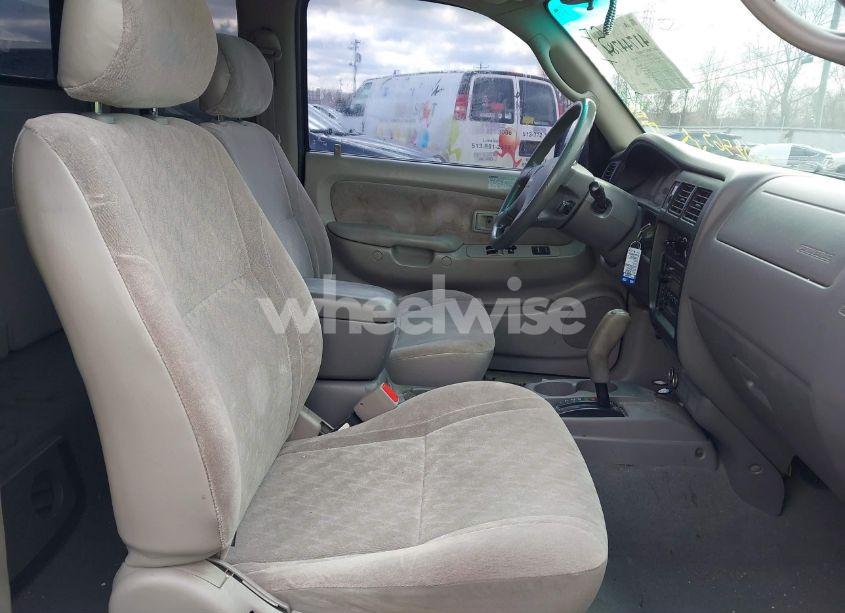 Photo 5 of 2004 Toyota Tacoma PRERUNNER V6 (VIN 5TESN92N54Z333307)