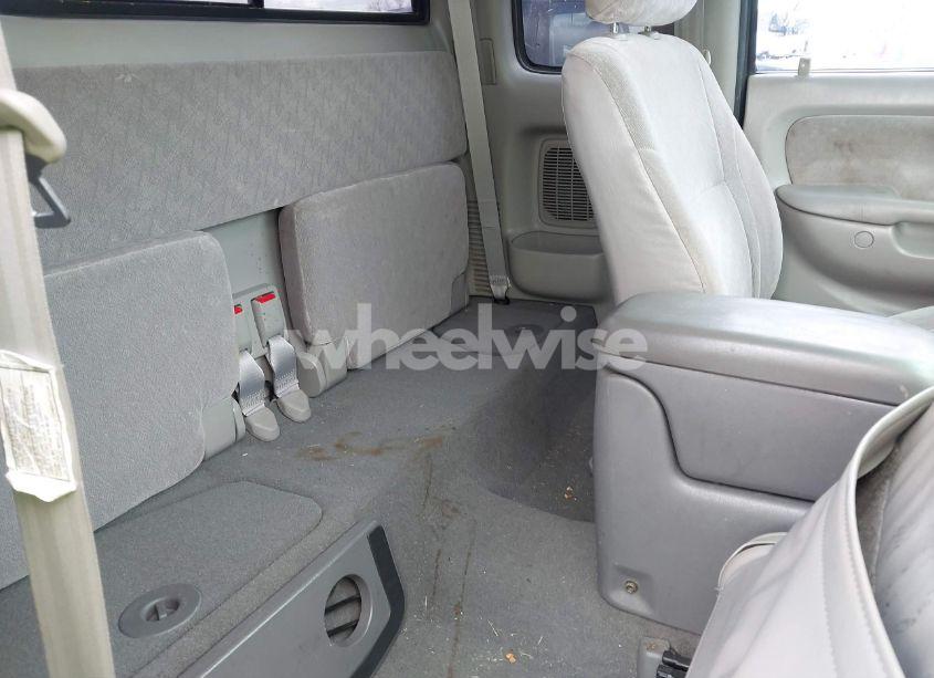Photo 8 of 2004 Toyota Tacoma PRERUNNER V6 (VIN 5TESN92N54Z333307)