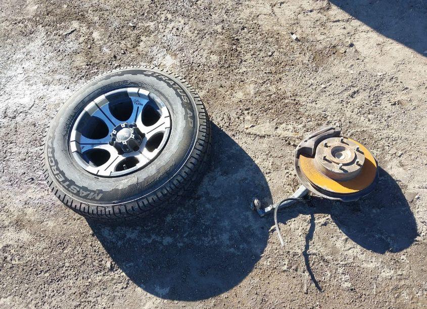 Photo 12 of 2002 Toyota Tacoma PRERUNNER V6 (VIN 5TESN92N62Z062870)