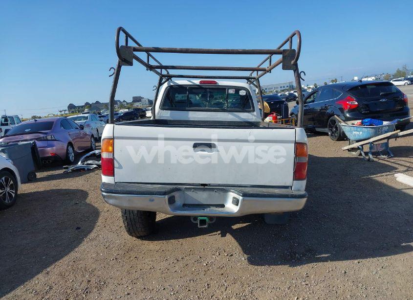Photo 17 of 2000 Toyota Tacoma PRERUNNER V6 (VIN 5TESN92N6YZ707476)