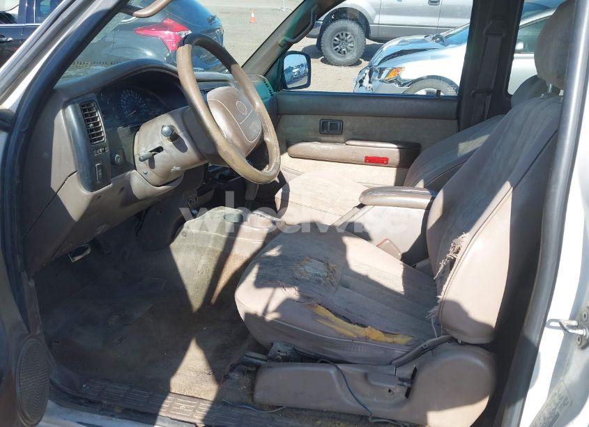 Photo 5 of 2000 Toyota Tacoma PRERUNNER V6 (VIN 5TESN92N6YZ707476)