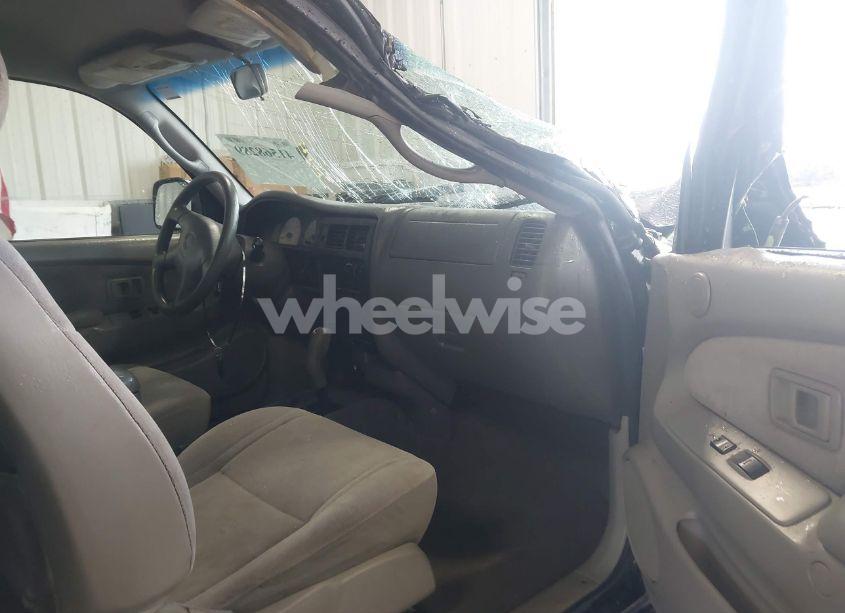 Photo 5 of 2004 Toyota Tacoma PRERUNNER V6 (VIN 5TESN92N74Z325421)