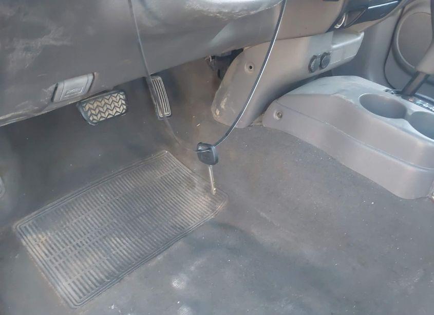 Photo 11 of 2002 Toyota Tacoma PRERUNNER V6 (VIN 5TESN92N82Z000810)