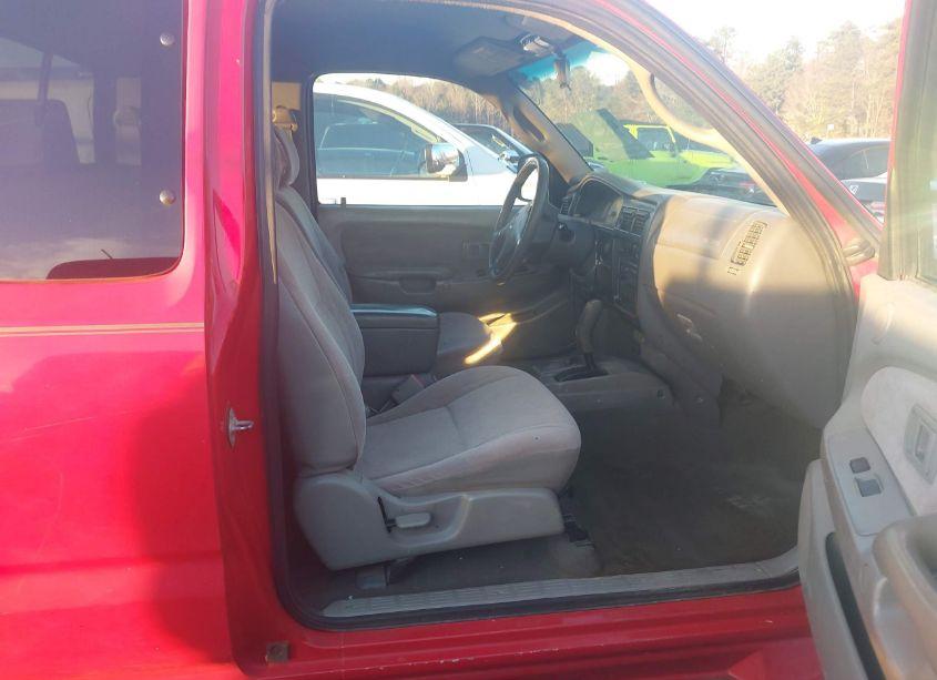 Photo 5 of 2002 Toyota Tacoma PRERUNNER V6 (VIN 5TESN92N82Z000810)