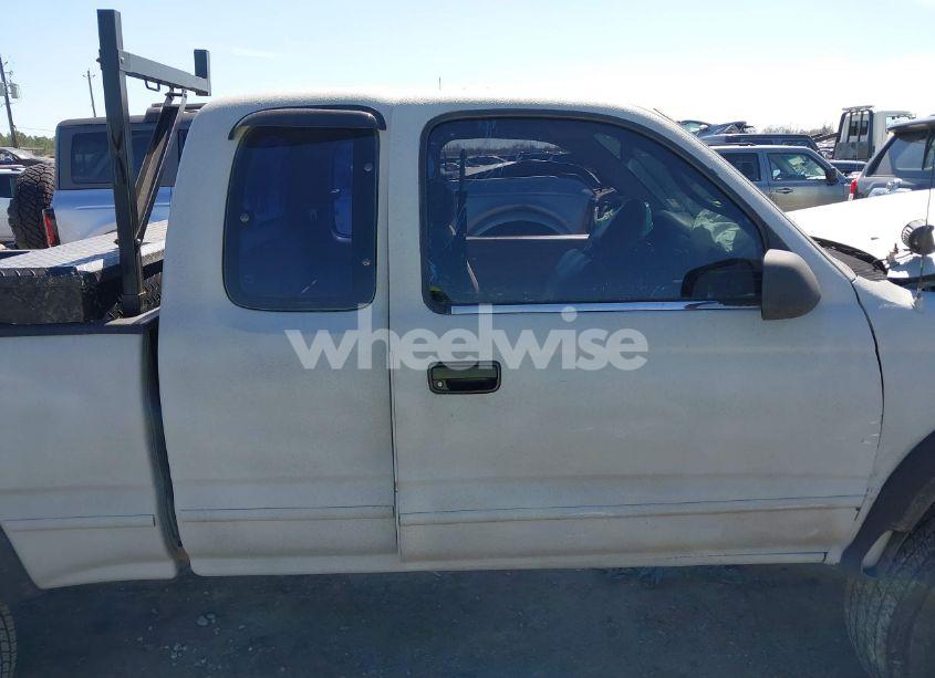 Photo 13 of 2001 Toyota Tacoma PRERUNNER V6 (VIN 5TESN92N91Z813362)