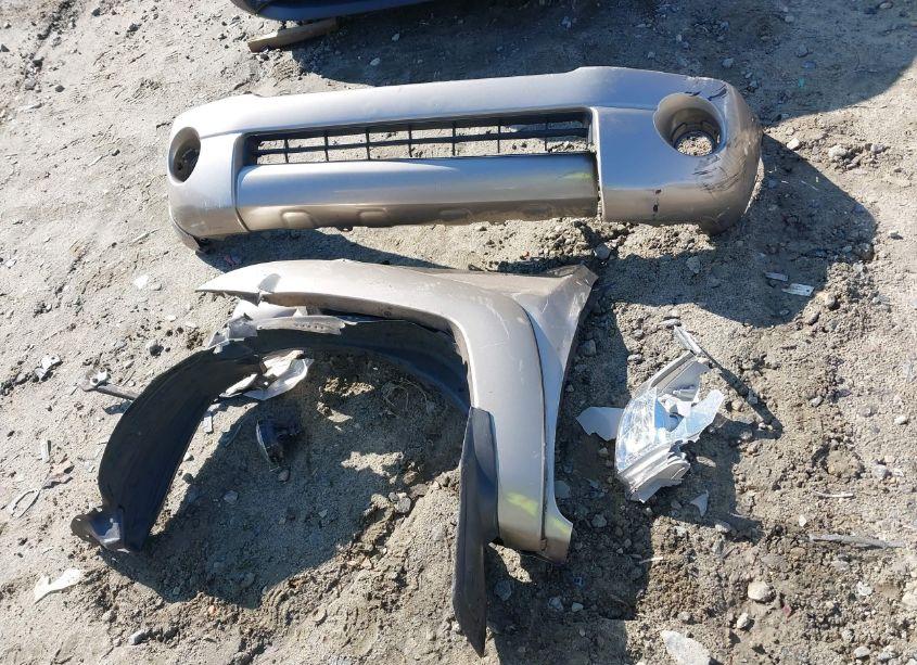 Photo 12 of 2005 Toyota Tacoma PRERUNNER V6 (VIN 5TETU62N15Z039636)