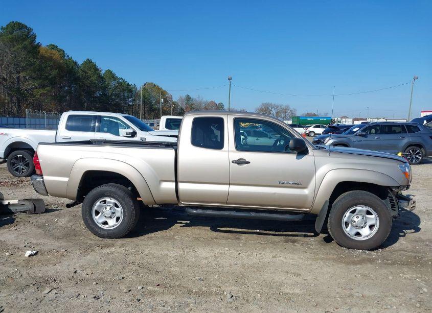 Photo 14 of 2005 Toyota Tacoma PRERUNNER V6 (VIN 5TETU62N15Z039636)