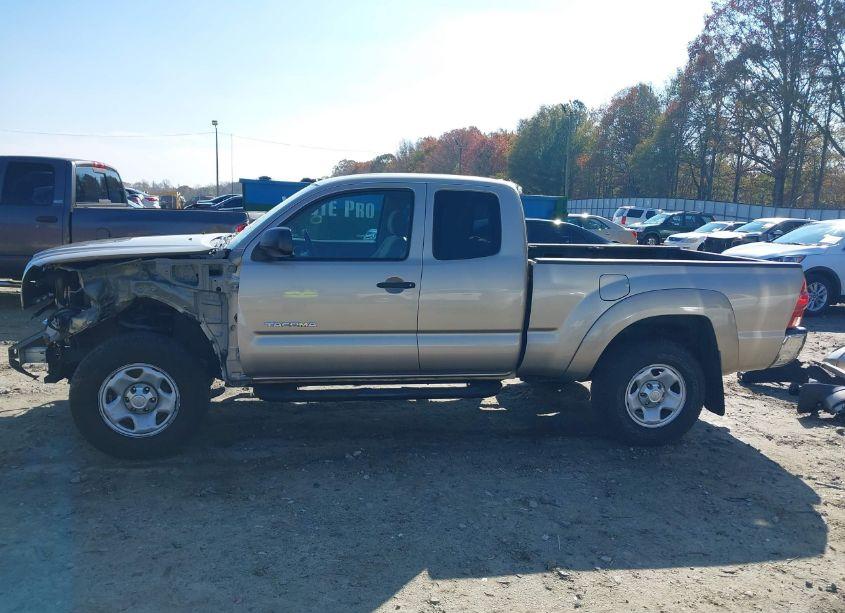 Photo 15 of 2005 Toyota Tacoma PRERUNNER V6 (VIN 5TETU62N15Z039636)