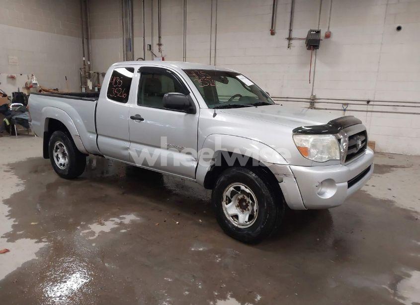 2005 Toyota Tacoma PRERUNNER V6 (VIN 5TETU62N15Z064813) main photo