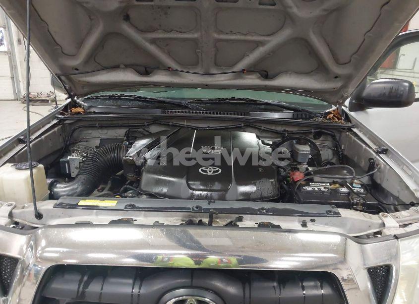 Photo 10 of 2005 Toyota Tacoma PRERUNNER V6 (VIN 5TETU62N15Z064813)