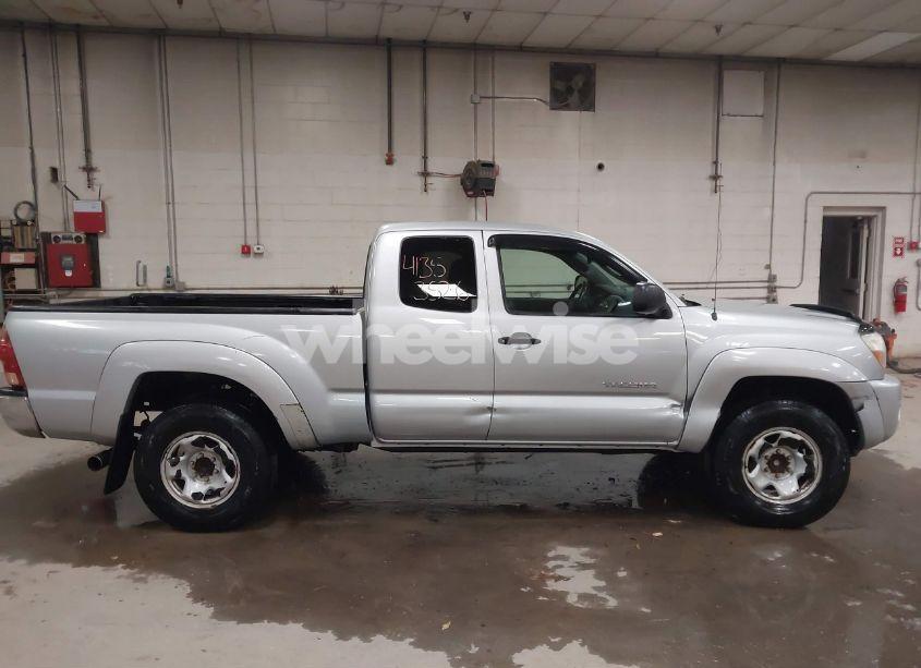 Photo 13 of 2005 Toyota Tacoma PRERUNNER V6 (VIN 5TETU62N15Z064813)