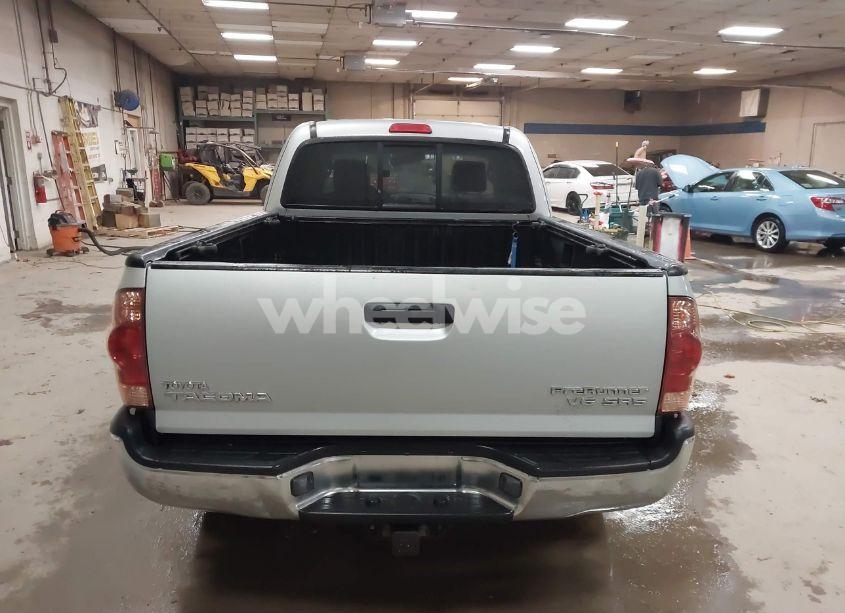 Photo 16 of 2005 Toyota Tacoma PRERUNNER V6 (VIN 5TETU62N15Z064813)