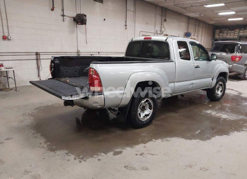 Photo 4 of 2005 Toyota Tacoma PRERUNNER V6 (VIN 5TETU62N15Z064813)
