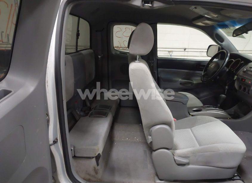 Photo 8 of 2005 Toyota Tacoma PRERUNNER V6 (VIN 5TETU62N15Z064813)