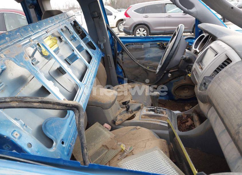Photo 5 of 2005 Toyota Tacoma PRERUNNER ACCESS CAB (VIN 5TETU62N15Z070479)