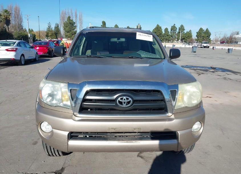 Photo 12 of 2005 Toyota Tacoma PRERUNNER V6 (VIN 5TETU62N25Z003065)