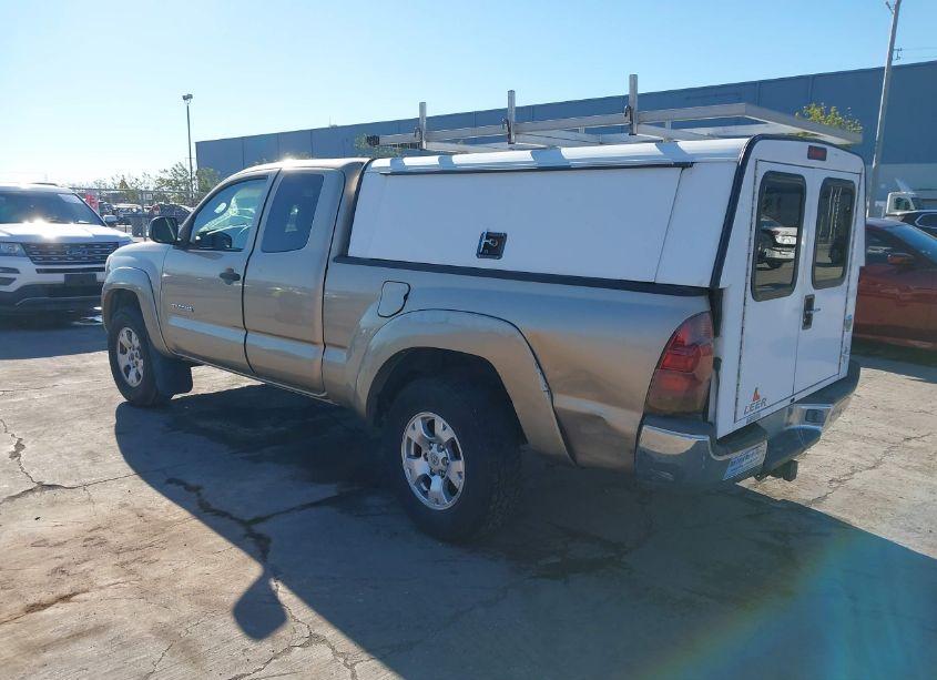 Photo 3 of 2005 Toyota Tacoma PRERUNNER V6 (VIN 5TETU62N25Z003065)