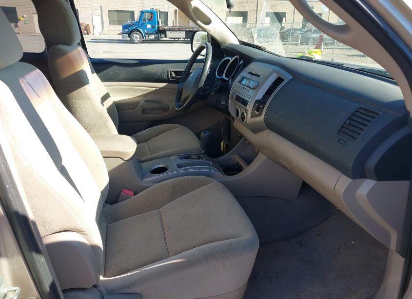 Photo 5 of 2005 Toyota Tacoma PRERUNNER V6 (VIN 5TETU62N25Z003065)