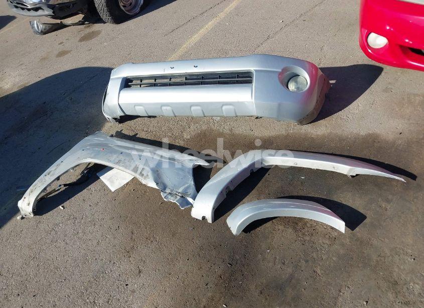 Photo 12 of 2005 Toyota Tacoma PRERUNNER V6 (VIN 5TETU62N35Z034230)