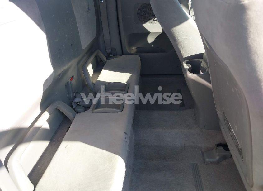 Photo 8 of 2005 Toyota Tacoma PRERUNNER V6 (VIN 5TETU62N35Z034230)