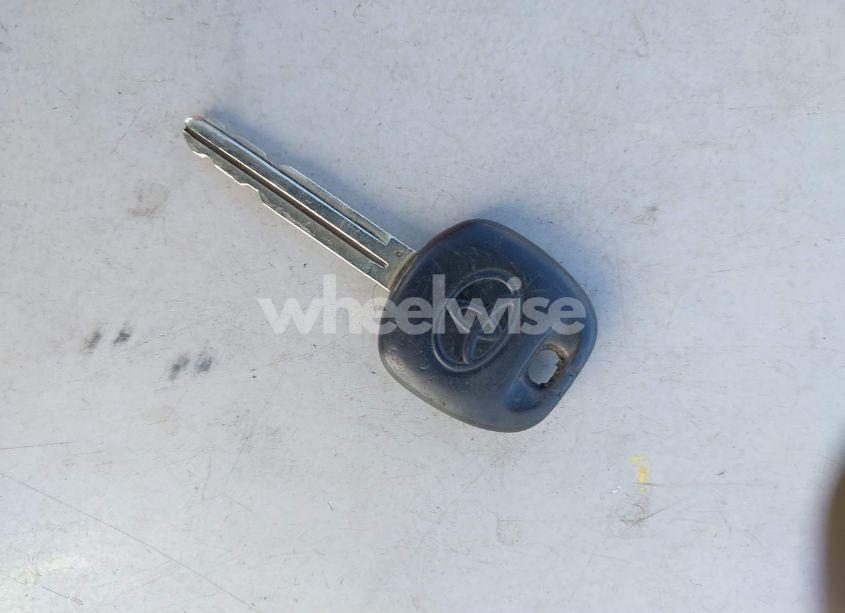Photo 11 of 2005 Toyota Tacoma PRERUNNER V6 (VIN 5TETU62N55Z086801)