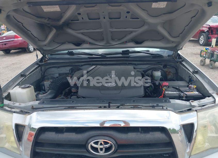 Photo 10 of 2005 Toyota Tacoma PRERUNNER V6 (VIN 5TETU62N55Z127654)