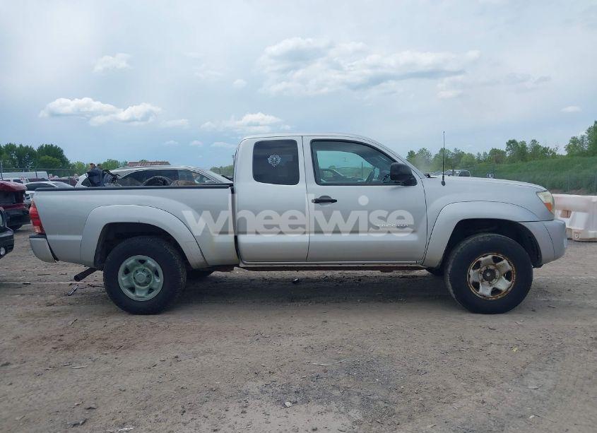 Photo 14 of 2005 Toyota Tacoma PRERUNNER V6 (VIN 5TETU62N55Z127654)