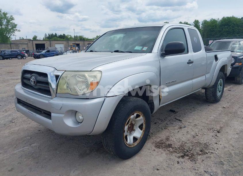 Photo 2 of 2005 Toyota Tacoma PRERUNNER V6 (VIN 5TETU62N55Z127654)
