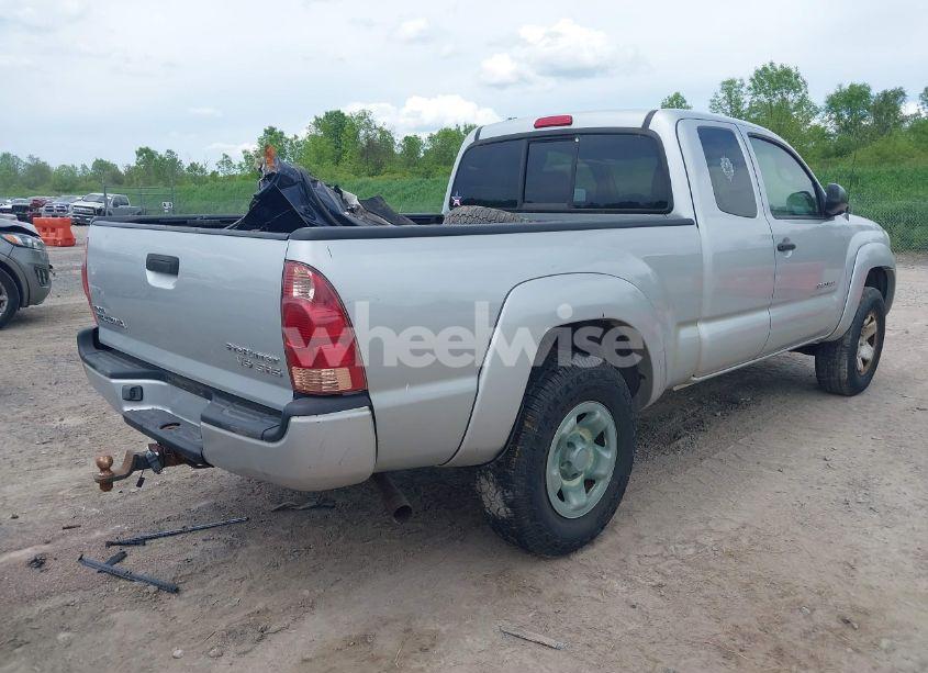 Photo 4 of 2005 Toyota Tacoma PRERUNNER V6 (VIN 5TETU62N55Z127654)