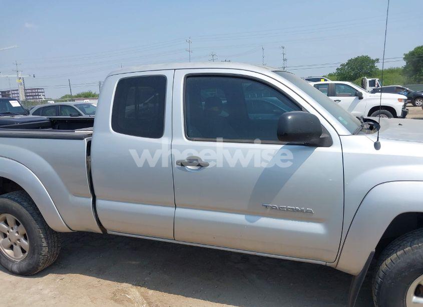 Photo 13 of 2005 Toyota Tacoma PRERUNNER V6 (VIN 5TETU62N75Z109317)