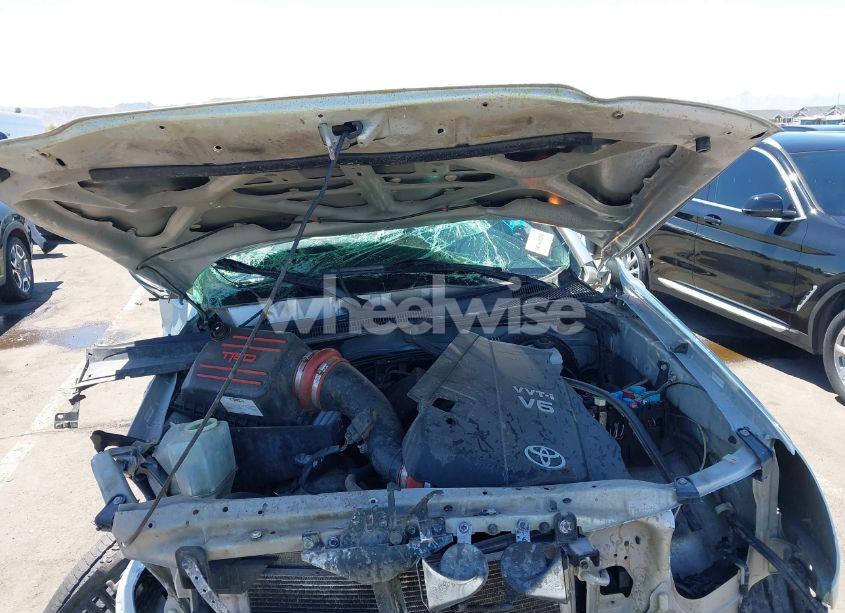 Photo 10 of 2005 Toyota Tacoma PRERUNNER V6 (VIN 5TETU62NX5Z055074)