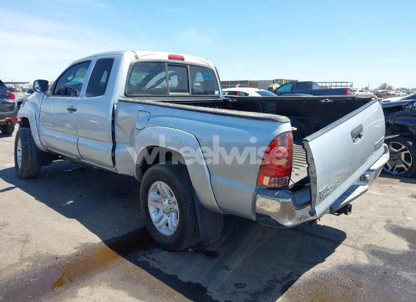 Photo 3 of 2005 Toyota Tacoma PRERUNNER V6 (VIN 5TETU62NX5Z055074)