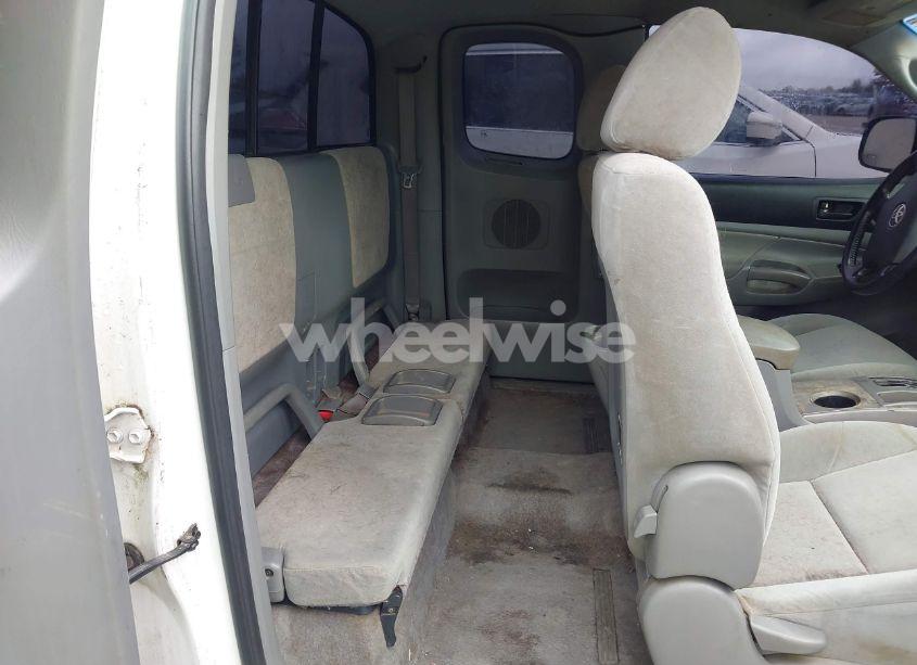 Photo 8 of 2005 Toyota Tacoma (VIN 5TETX22NX5Z021684)