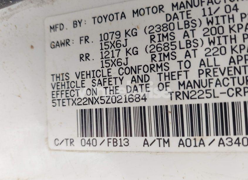 Photo 9 of 2005 Toyota Tacoma (VIN 5TETX22NX5Z021684)