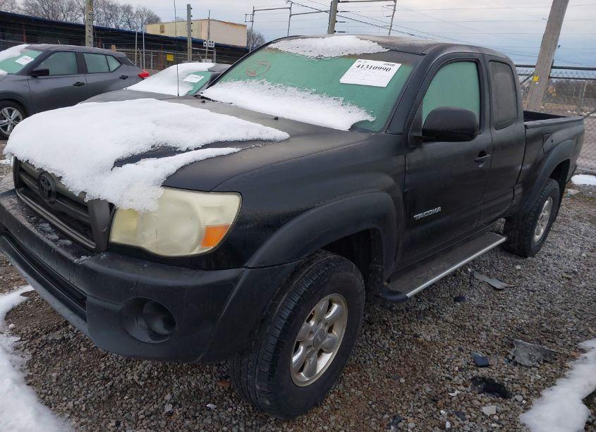 Photo 2 of 2007 Toyota Tacoma PRERUNNER (VIN 5TETX62N27Z388167)