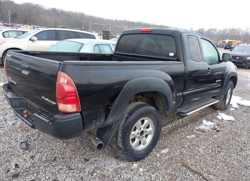 Photo 4 of 2007 Toyota Tacoma PRERUNNER (VIN 5TETX62N27Z388167)