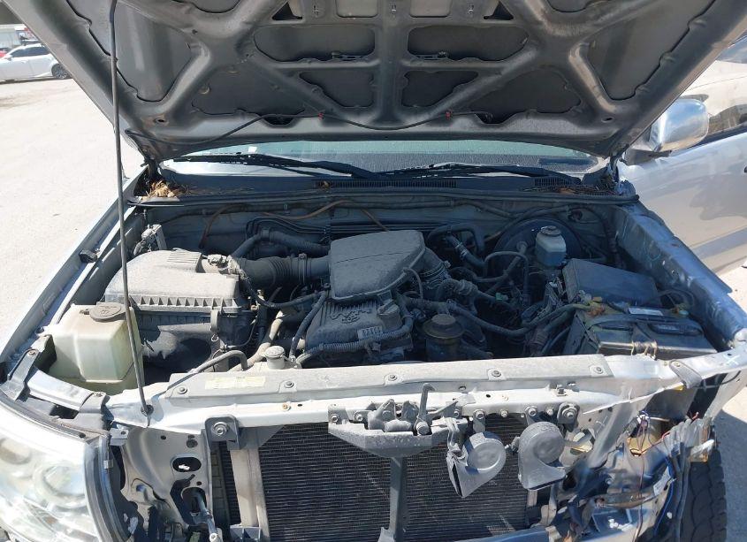 Photo 10 of 2005 Toyota Tacoma PRERUNNER (VIN 5TETX62N65Z017140)