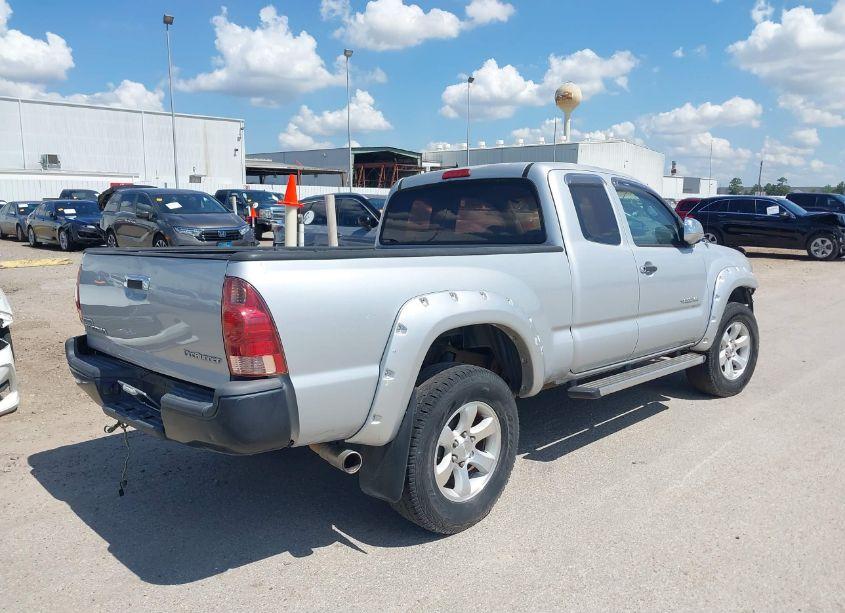 Photo 4 of 2005 Toyota Tacoma PRERUNNER (VIN 5TETX62N65Z017140)