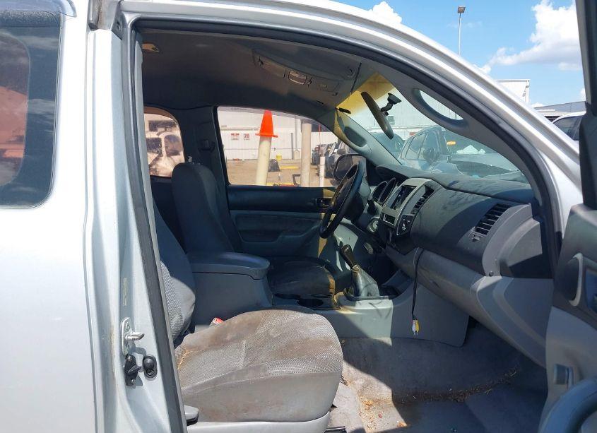 Photo 5 of 2005 Toyota Tacoma PRERUNNER (VIN 5TETX62N65Z017140)