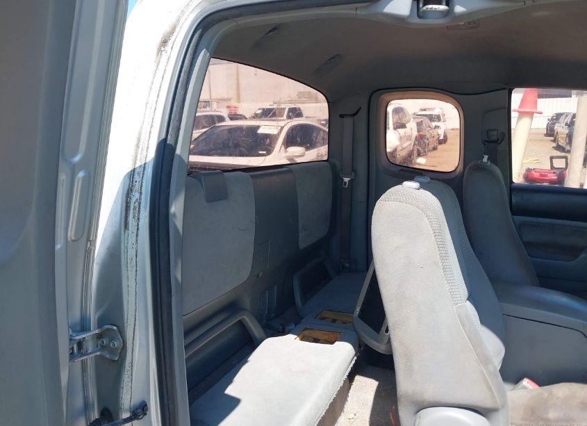 Photo 8 of 2005 Toyota Tacoma PRERUNNER (VIN 5TETX62N65Z017140)