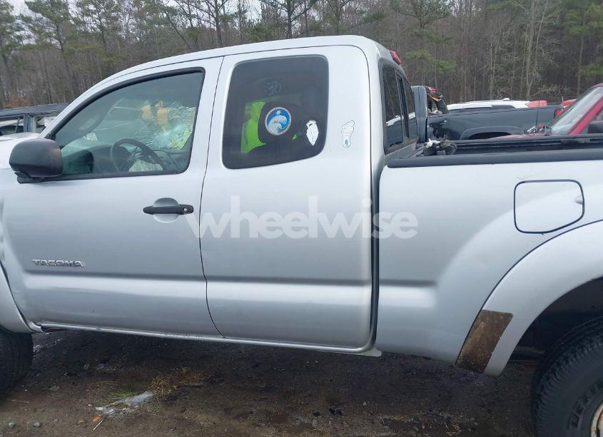 Photo 14 of 2005 Toyota Tacoma PRERUNNER (VIN 5TETX62N85Z121970)