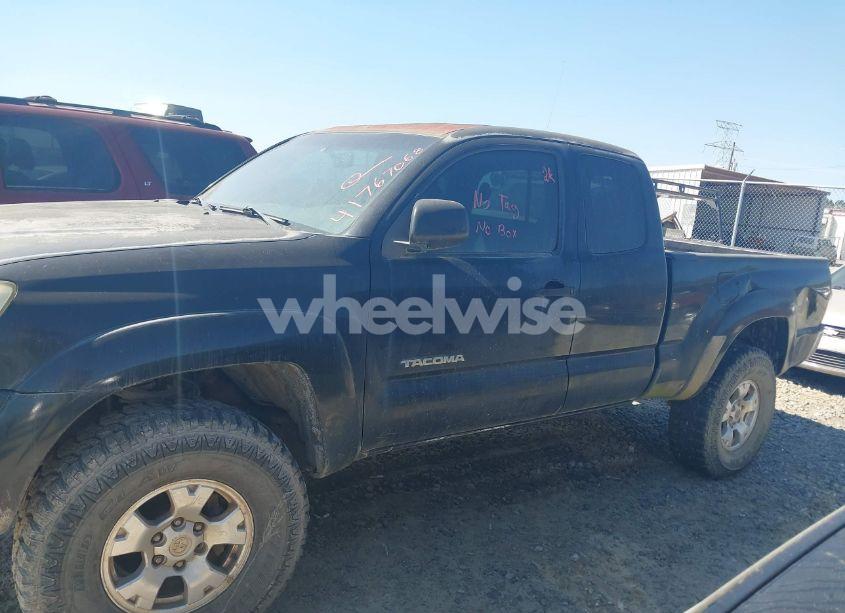 Photo 13 of 2006 Toyota Tacoma BASE V6 (VIN 5TEUU42N16Z162413)