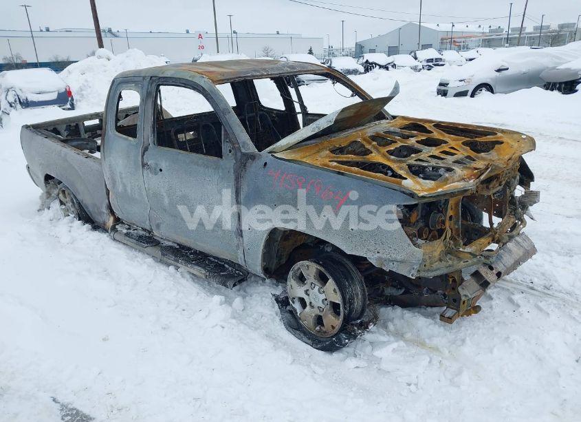 2005 Toyota Tacoma ACCESS CAB (VIN 5TEUU42N25Z026726) main photo