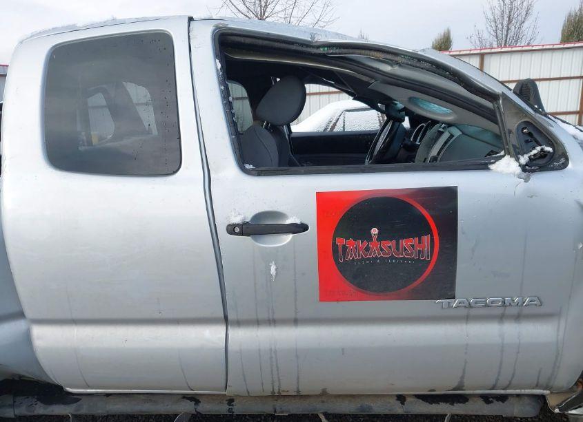 Photo 14 of 2005 Toyota Tacoma BASE V6 (VIN 5TEUU42N25Z072492)