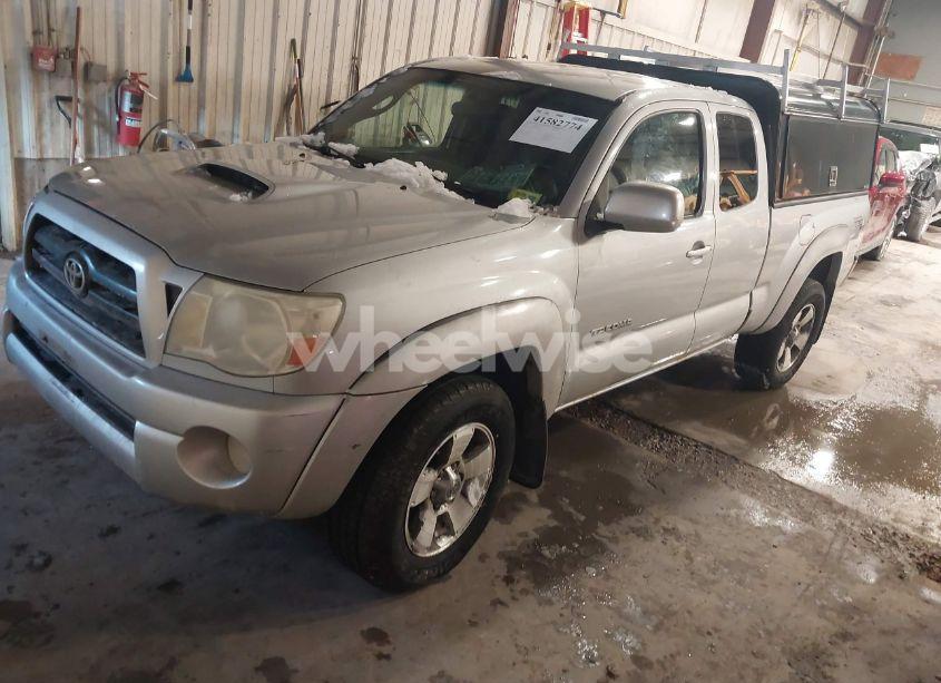 Photo 2 of 2006 Toyota Tacoma ACCESS CAB (VIN 5TEUU42N26Z318670)