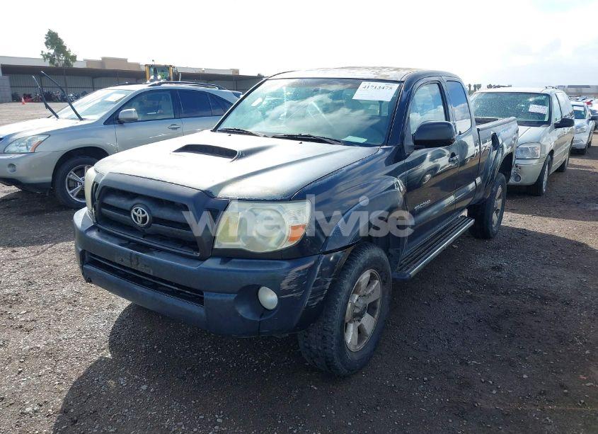 Photo 2 of 2005 Toyota Tacoma BASE V6 (VIN 5TEUU42N35Z135681)