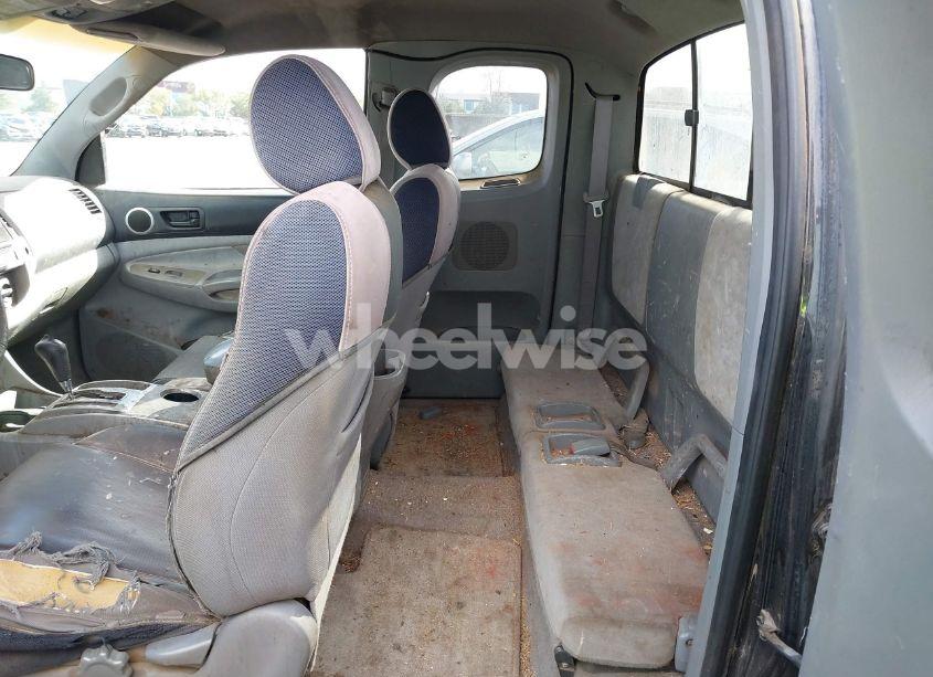 Photo 8 of 2005 Toyota Tacoma BASE V6 (VIN 5TEUU42N35Z135681)