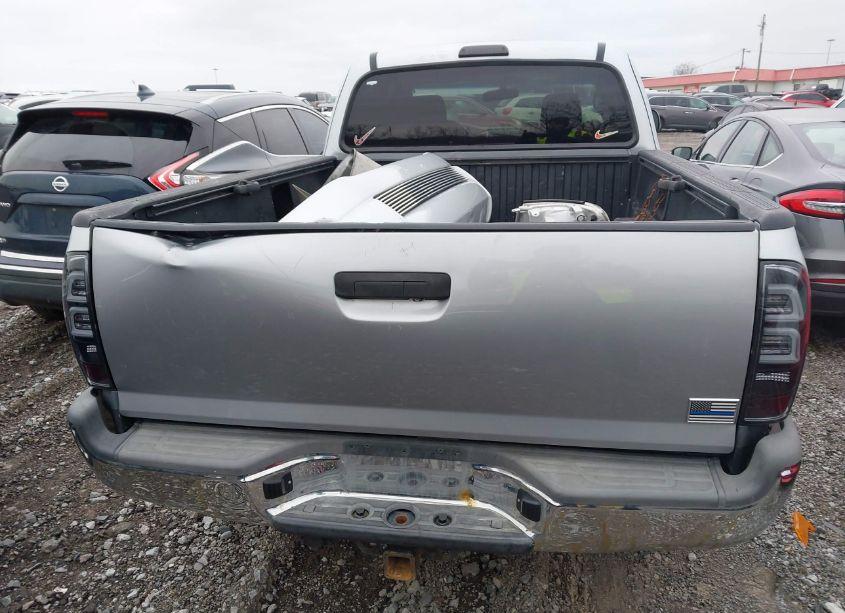 Photo 16 of 2007 Toyota Tacoma BASE V6 (VIN 5TEUU42N37Z350495)