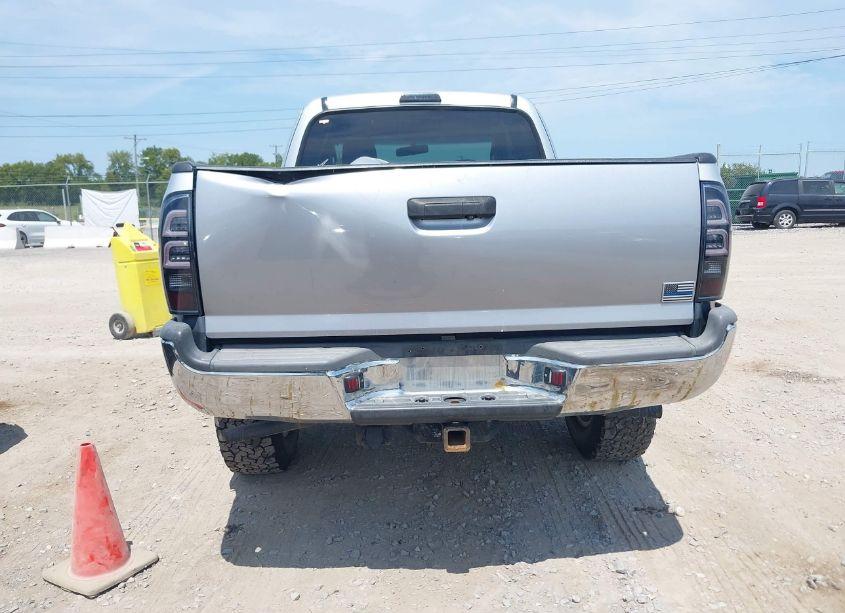 Photo 17 of 2007 Toyota Tacoma BASE V6 (VIN 5TEUU42N37Z350495)